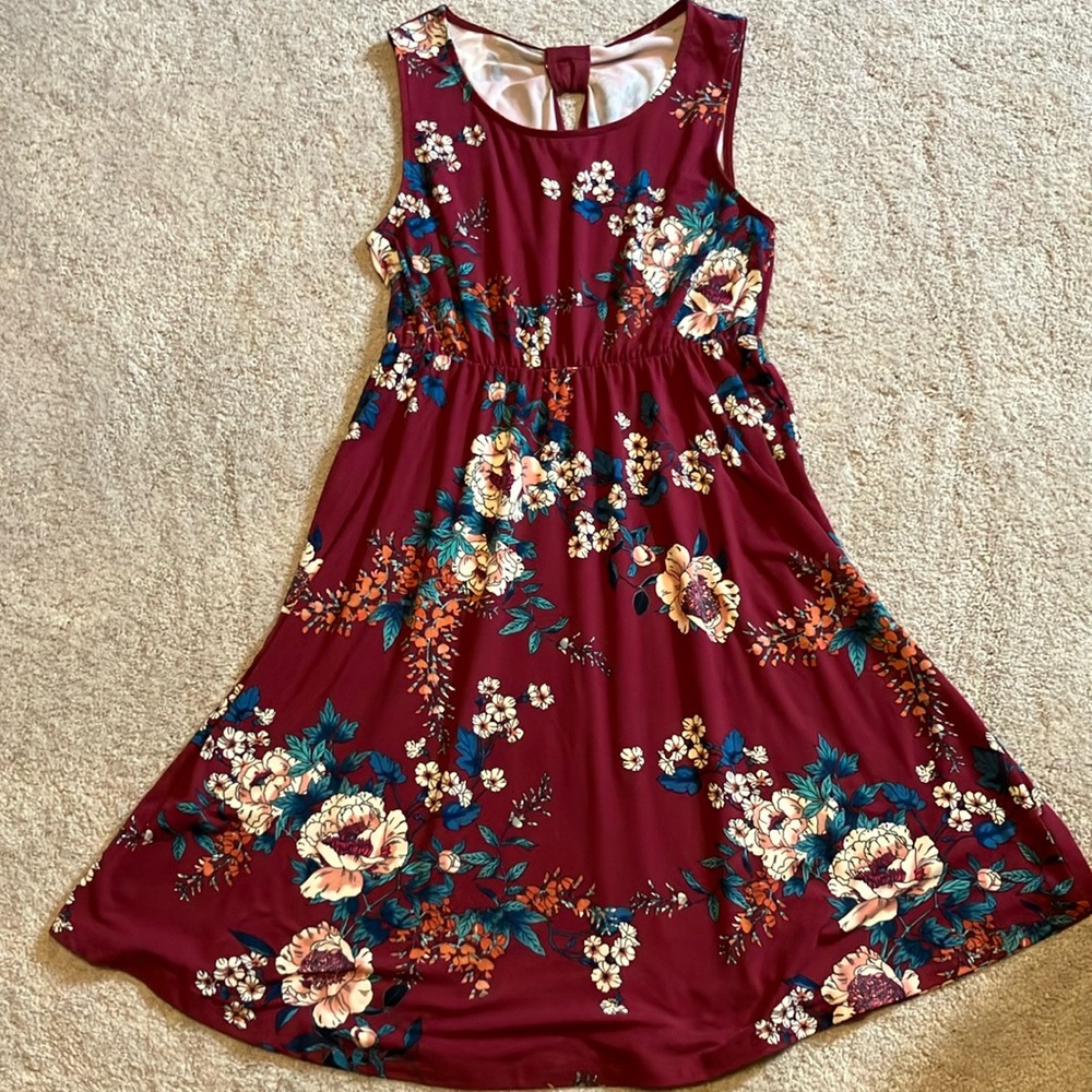 French Grey XS Burgandy Red Floral Midi dress